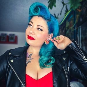 Meet your Posher, Alyssa